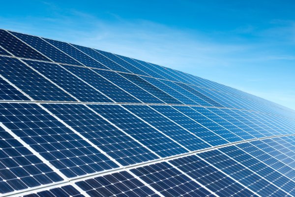 Instalación de placas solares fotovoltaicas